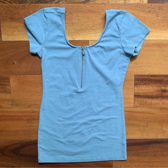 Guess Zip Up Top - Picture 1 of 3